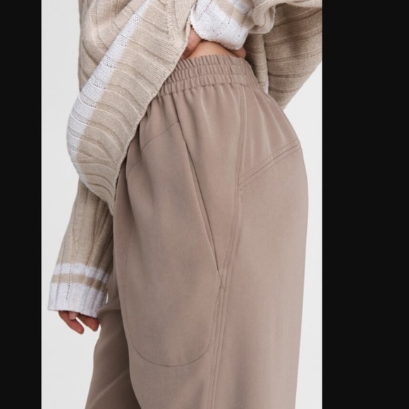 RAG & BONE Crepe High Waisted Zip Cuff Tan Jogger Pants M - Picture 4 of 5